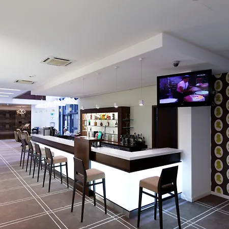 首府广场酒店 酒店 4*