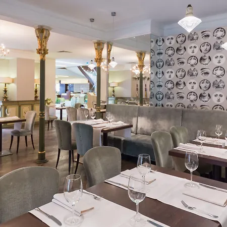 首府广场酒店 酒店 4*