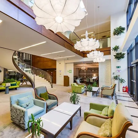 首府广场酒店 4* 布加勒斯特