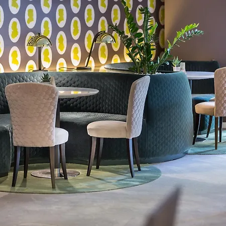 首府广场酒店 4*