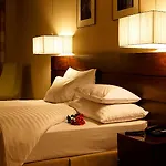 Capital Plaza 4*