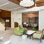 Capital Plaza Hotel 4*