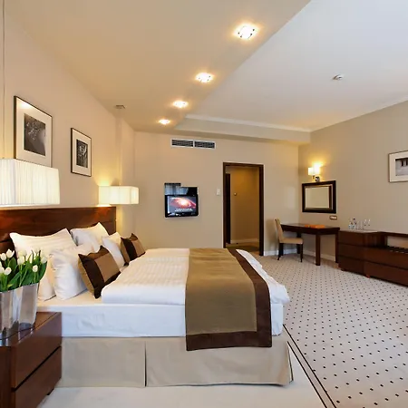 Capital Plaza Hotel Boekarest