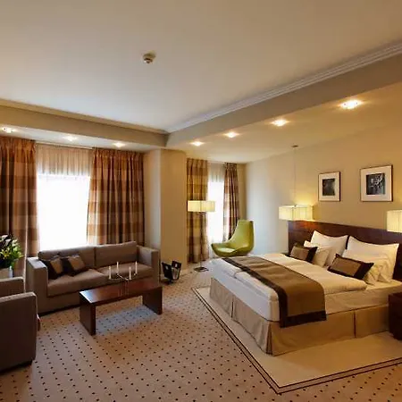 Capital Plaza Hotel