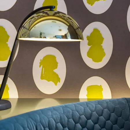 Capital Plaza Hotel 4*