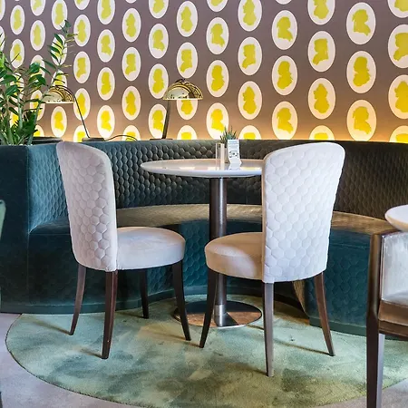 Otel Capital Plaza