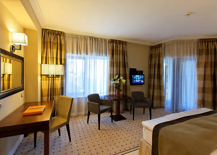 Capital Plaza 4* Bükreş