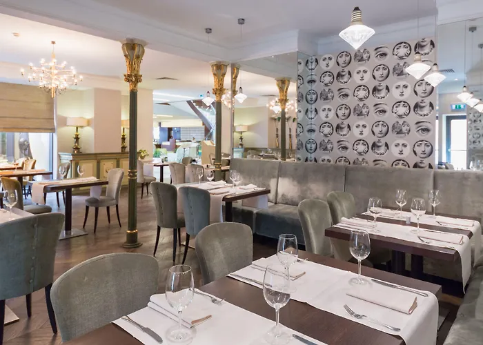 Capital Plaza Hotel 4*