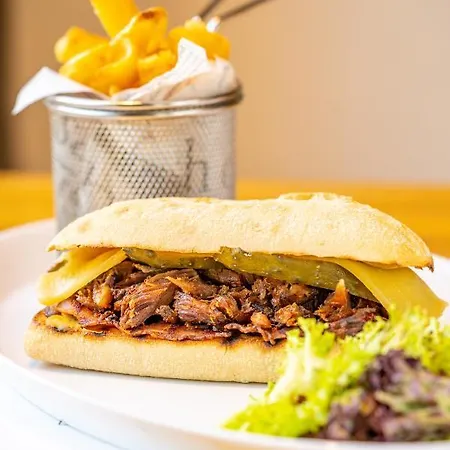 Capital Plaza ホテル 4*