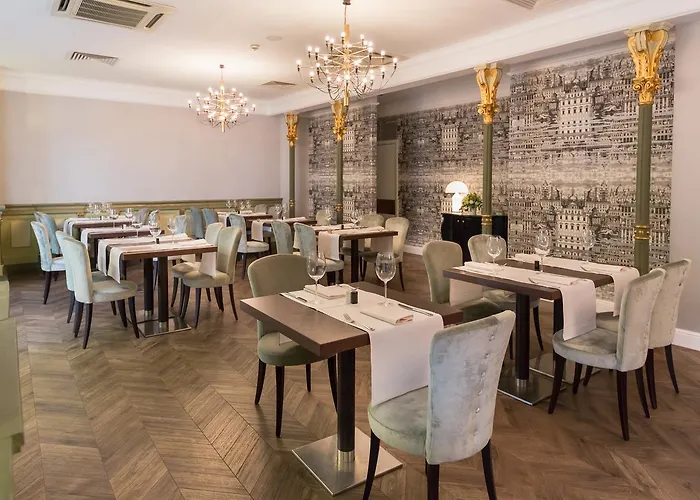 Capital Plaza Ξενοδοχείο 4*